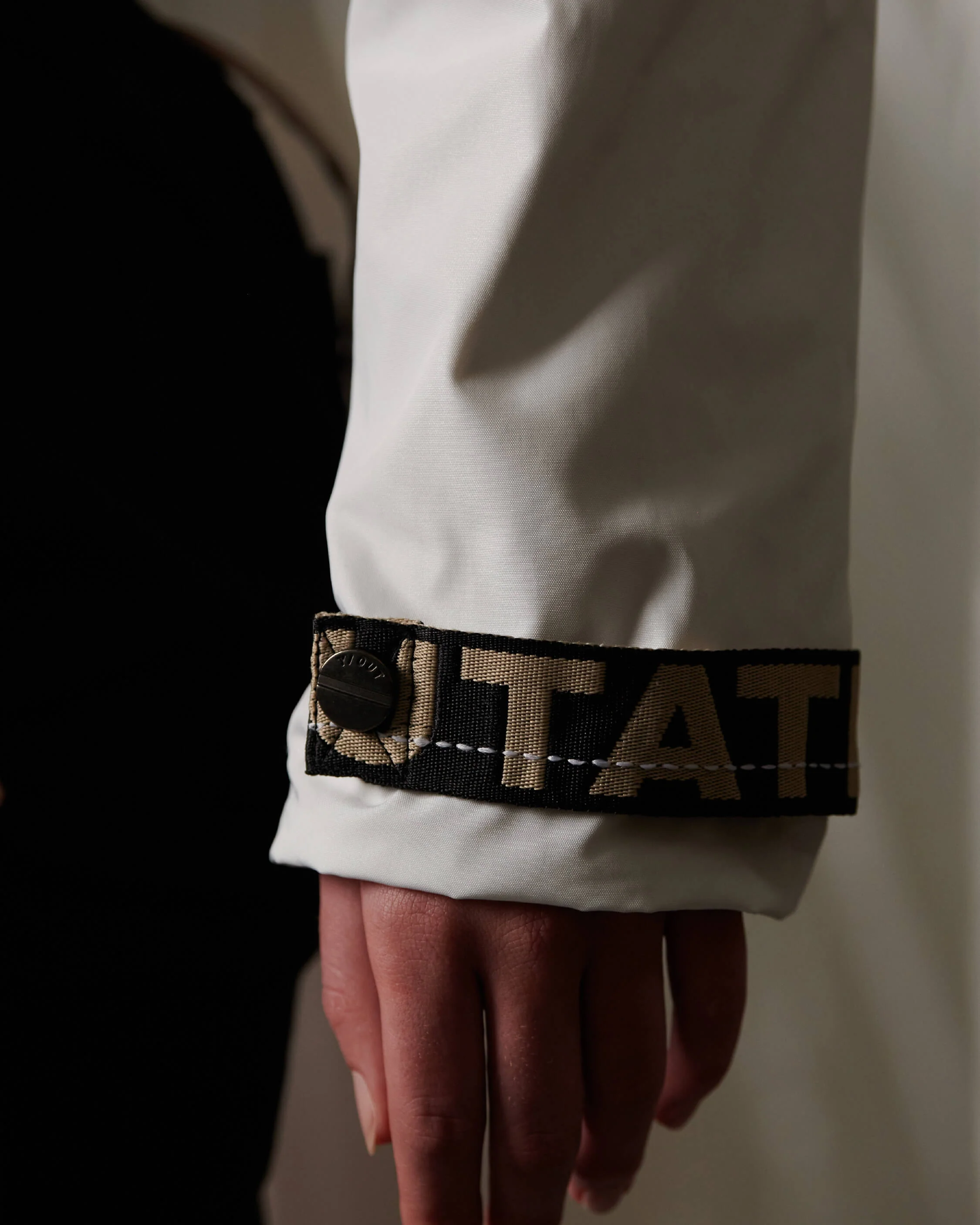 GLACIAL JACKET - Image 4