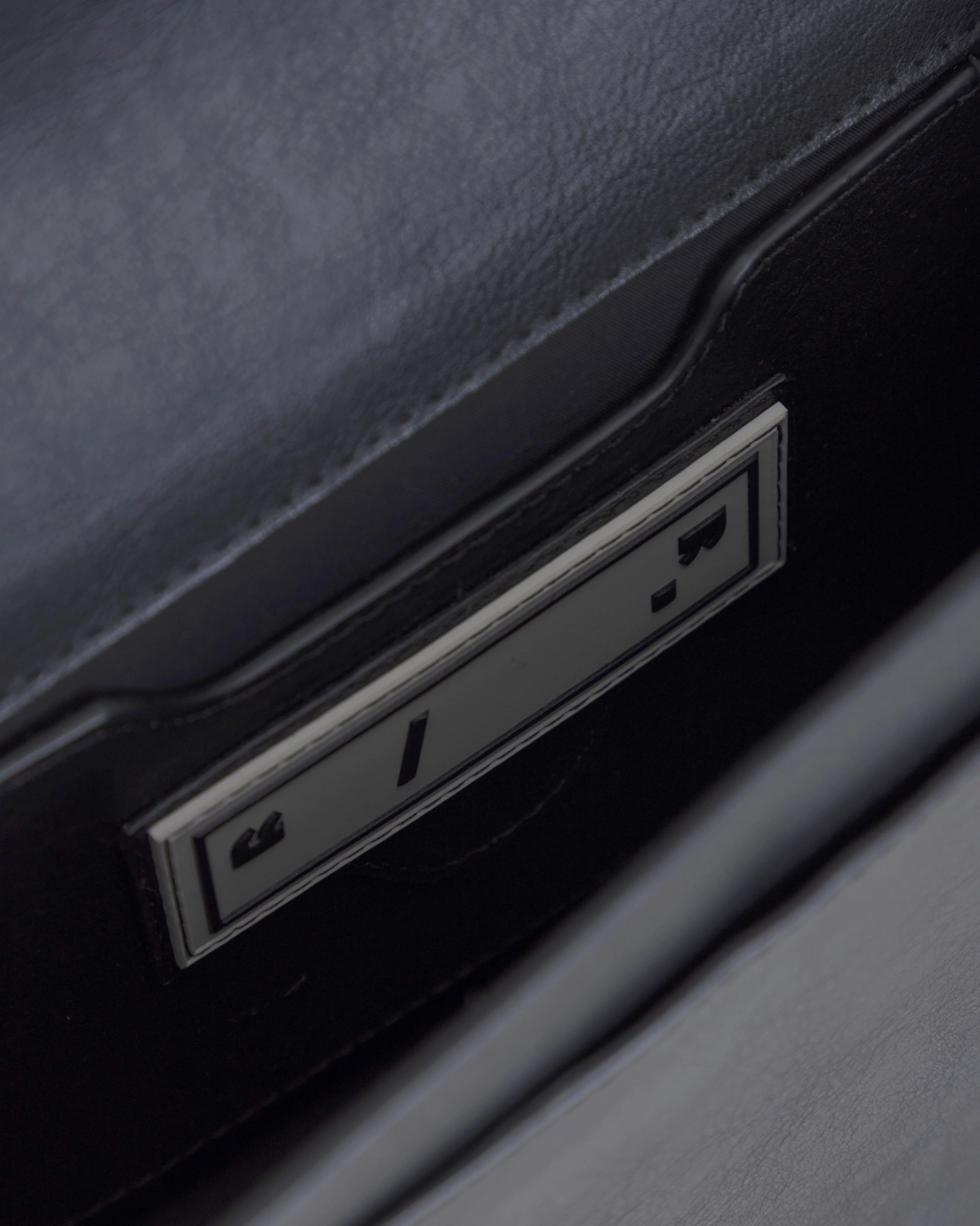 PRIORITY PURSE - Image 11